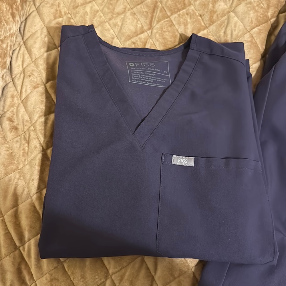 Figs scrub set